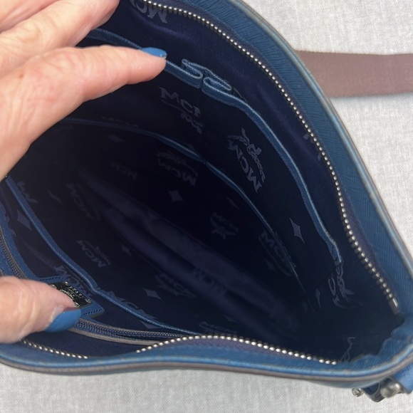 Blue leather MCM Crossbody - Picture 5 of 11